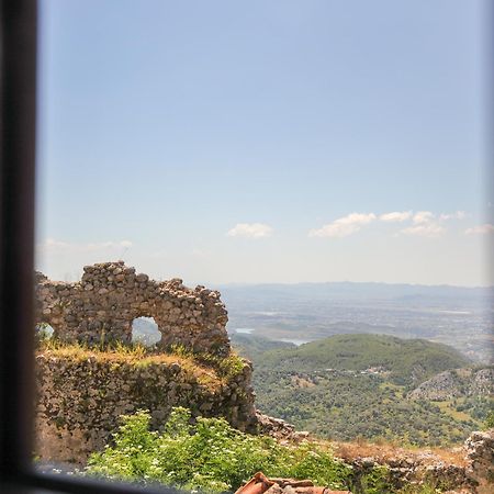 The House Of Dollma , Inside Kruja Castle Hotel Exterior photo