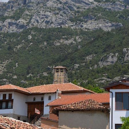 The House Of Dollma , Inside Kruja Castle Hotel Exterior photo