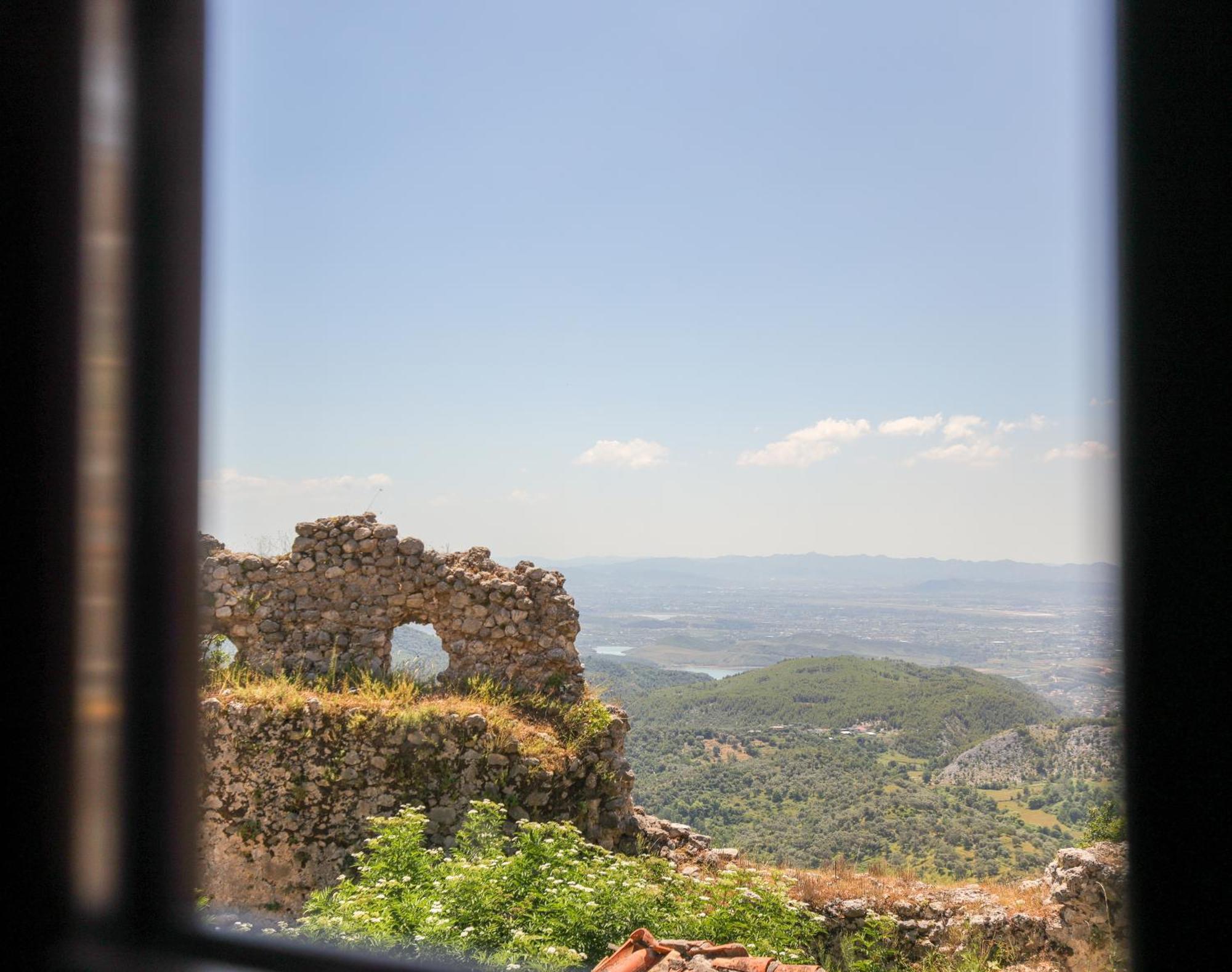 The House Of Dollma , Inside Kruja Castle Hotel Exterior photo