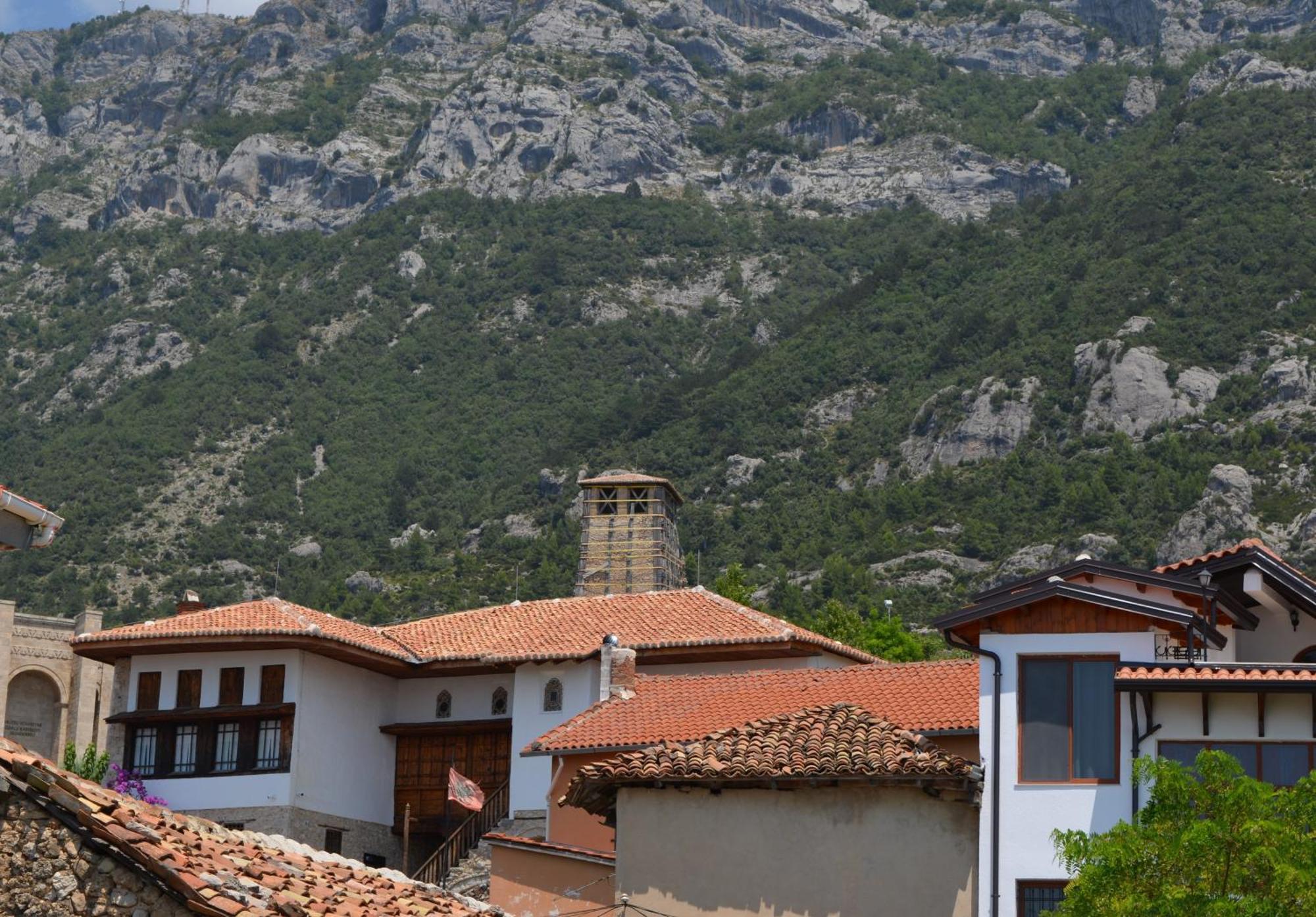 The House Of Dollma , Inside Kruja Castle Hotel Exterior photo